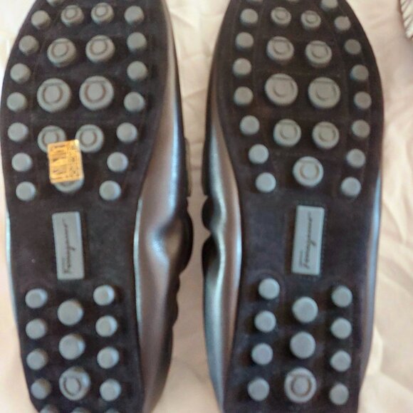 Ferragamo Women's Loafers - Size 10 - Picture 2 of 3